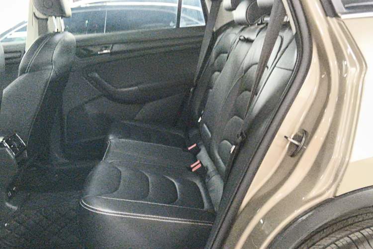 Used Skoda Kodiaq 2019 Facelifted TSI330 5-Seater Two-Wheel-Drive Luxury Enjoyment Edition China VI Standard
