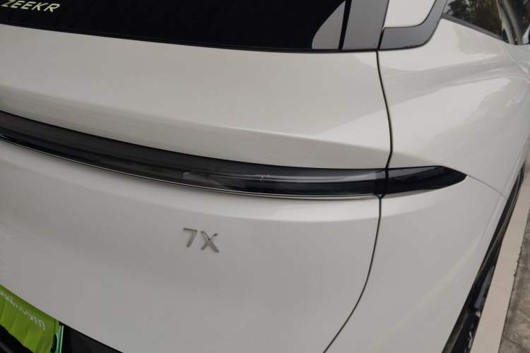 Used Zeekr 7X 2025 75 kWh Rear-Wheel Drive Intelligent Driving Version
