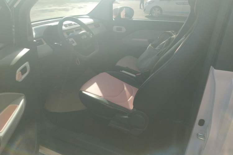 Used Chery QQ Ice Cream 2022 170km Sundae Phosphate Lithium-Ion
