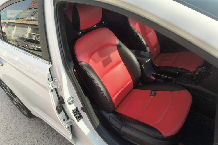 Used Hyundai Elantra 2019 1.4T Dual-Clutch Xuan Dong · Dynamic Model