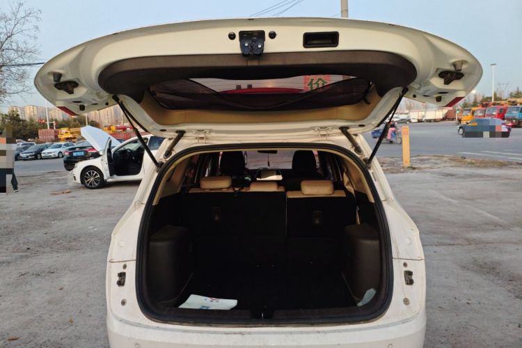 Used Baojun 310W 2017 1.5L Manual Fashion Model China V
