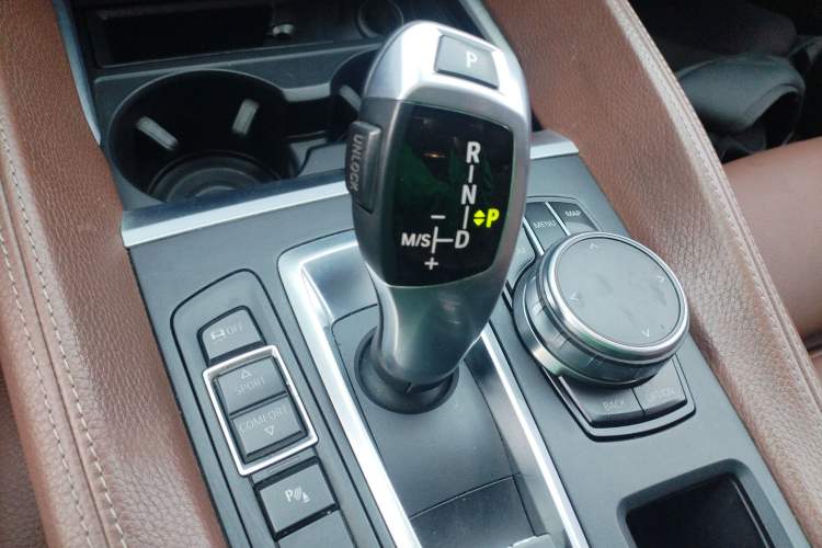 Used BMW X6 2017 xDrive28i
