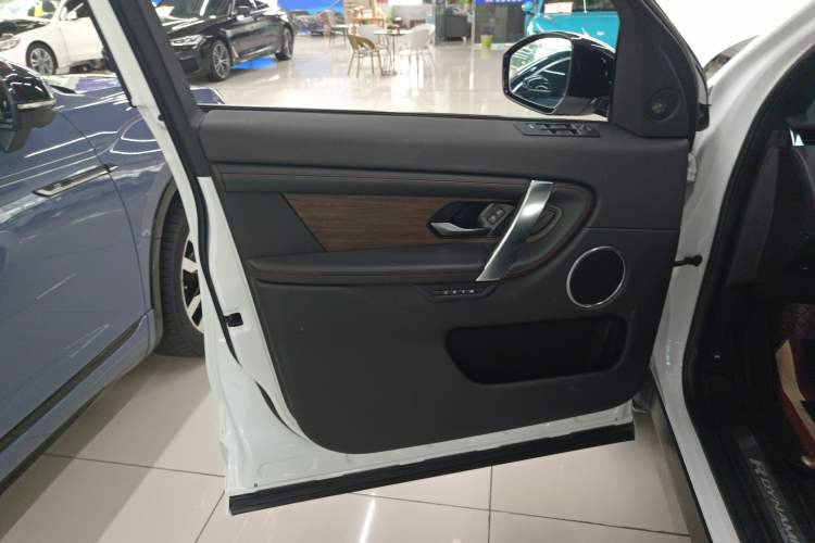 Used Land Rover Discovery Sport 2020 249 PS R-Dynamic Performance Tech Edition 7 Seats
