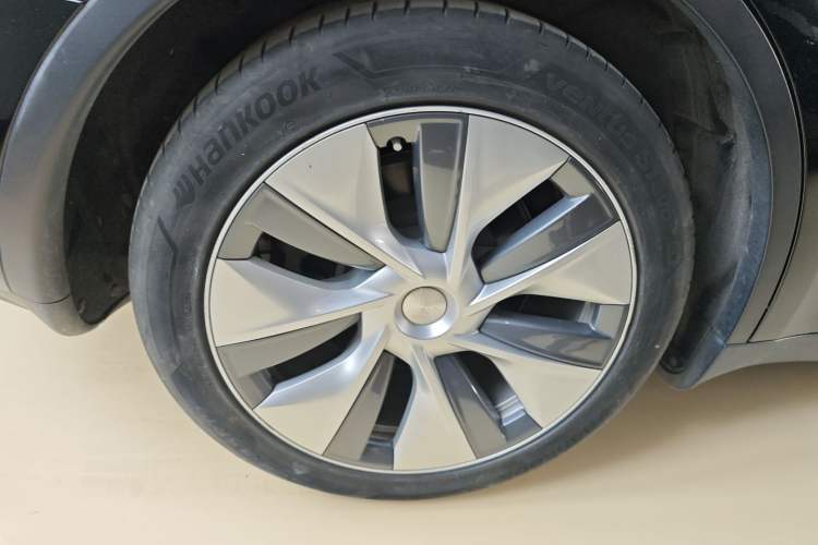 Used Tesla Model Y 2022 Rear-Wheel-Drive Version
