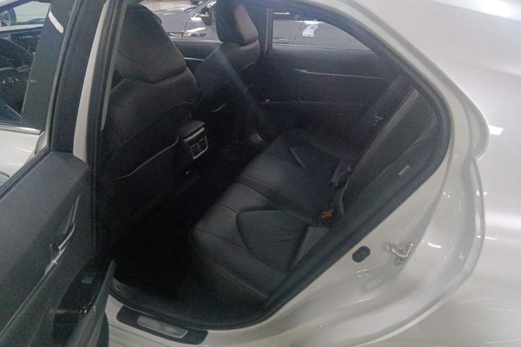 Used Toyota Camry 2023 2.5G Luxury Edition
