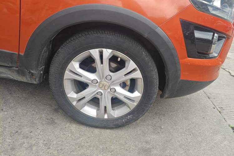 Used BAIC Senova X25 2015 1.5L manual Comfort trim level
