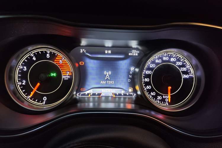 Used  Cherokee 2019 2.0T Two-Wheel Drive Smart Enjoyment Version China V
