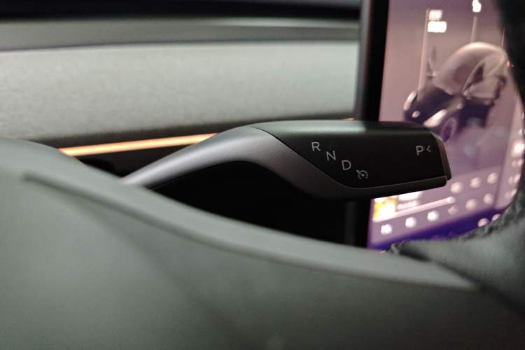 Used Tesla Model Y 2023 Long-Range All-Wheel-Drive Version
