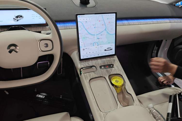 Used Nio ET7 2024 75 kWh Executive Edition
