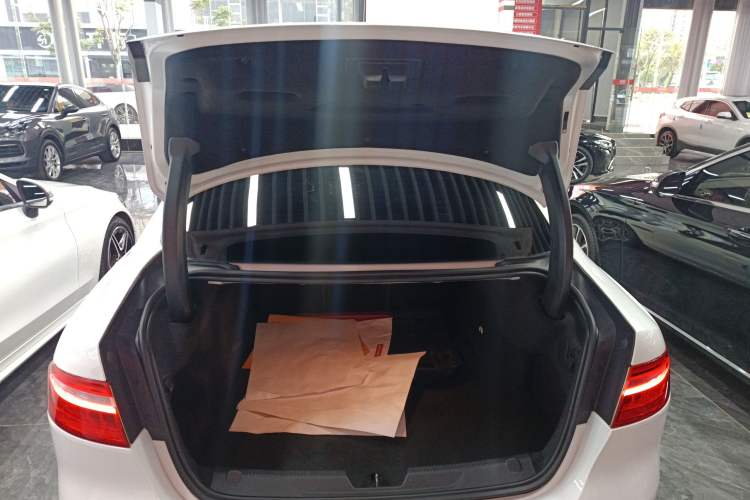 Used Jaguar XEL 2019 2.0T 200 PS Deluxe Edition