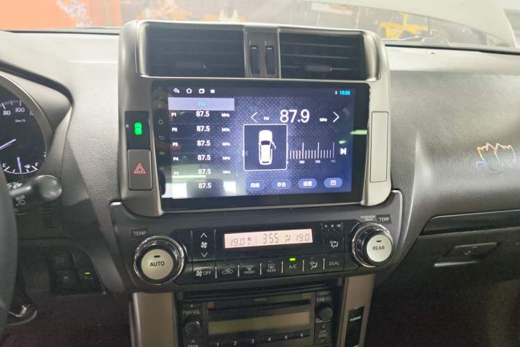 Used Toyota Prado 2013 2.7L Automatic Low-Power Version Middle East Edition
