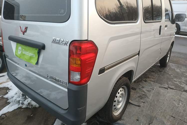 Used Wuling Zhiguang 2023 1.5L Practical Version 5/7 Seats
