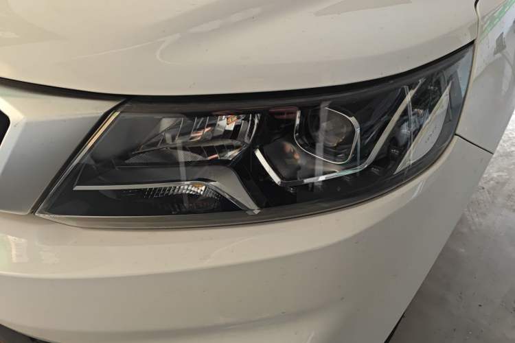 Used Geely Auto Vision X6 2019 1.4T Manual 4G Connect Luxury Model China VI Standard
