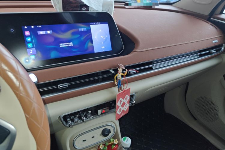 Used ORA Good Cat 2023 401 km Standard Range Prestige Version Lithium Iron Phosphate
