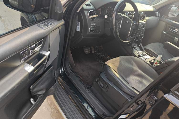 Used Land Rover Discovery 2016 3.0 SC Obsidian Black Heritage Edition SE