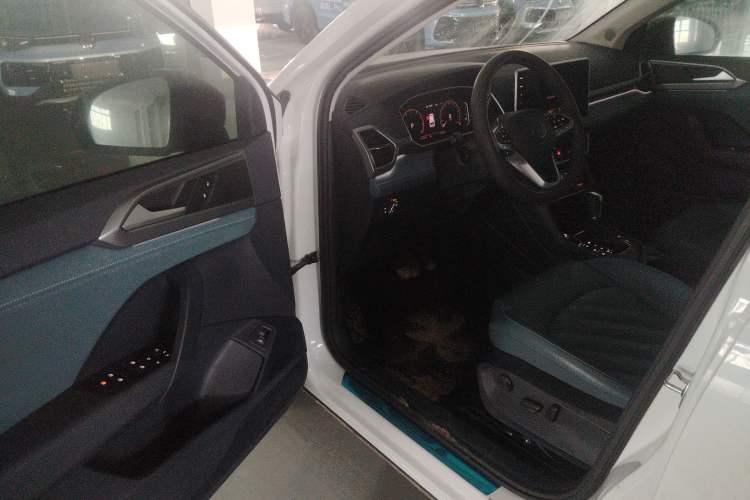 Used Volkswagen Tharu 2024 300TSI Two-Wheel-Drive Moon Luxury Edition