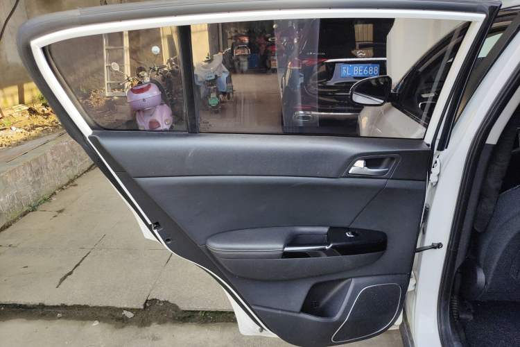 Used Kia KX5 2016 2.0L Automatic 2WD GL
