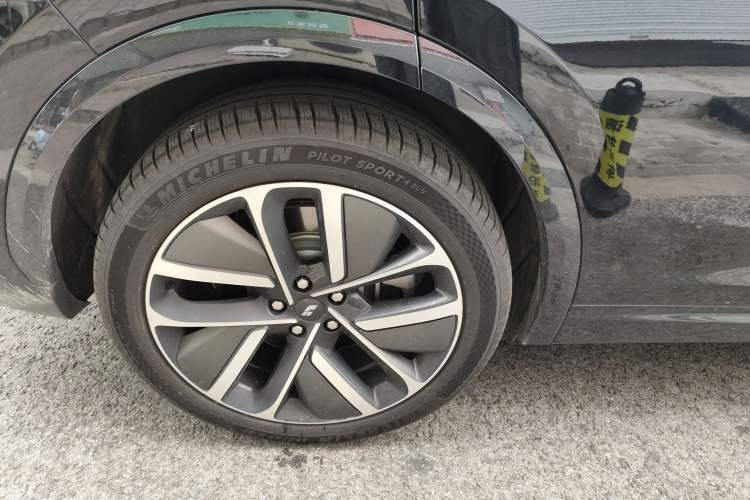 Used Li Auto L7 2025 Pro Smart Refresh Edition
