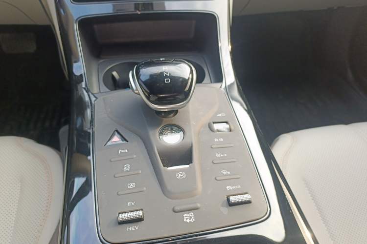 Used BYD Qin PLUS 2024 HONOR Edition DM-i 55KM Leading Model
