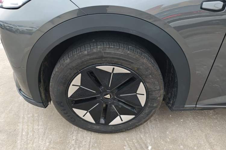 Used  S07 2025 Deepal 520Max AD PRO Pure Electric Model with Advanced Driving Assist
