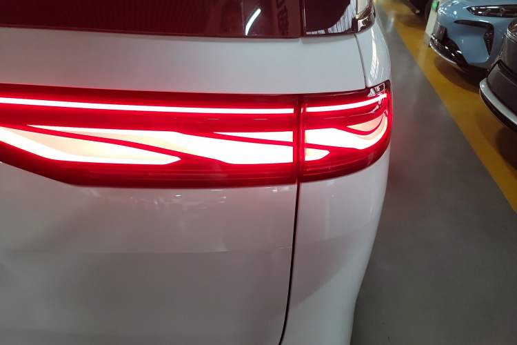 Used BYD Xia 2025 DM-i 1.5T 180km Beyond Edition
