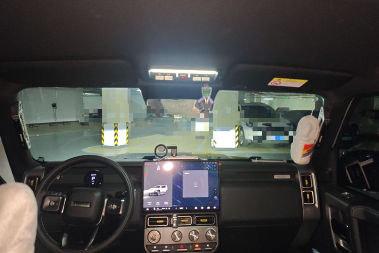 Used  V23 2025 401 Two-Wheel Drive Intelligent Driving Version
