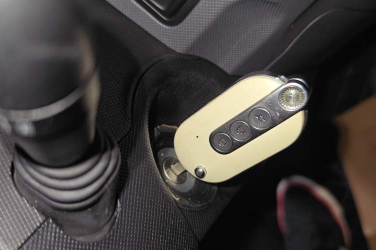 Used Wuling Hongguang MINIEV 2022 Macaron Fashion Model Lithium Iron Phosphate