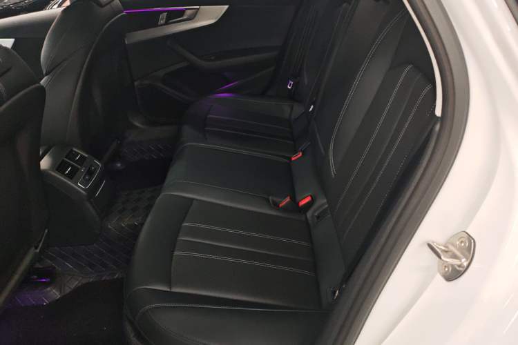 Used Audi A4L 2024 40 TFSI Fashion Dynamic Model
