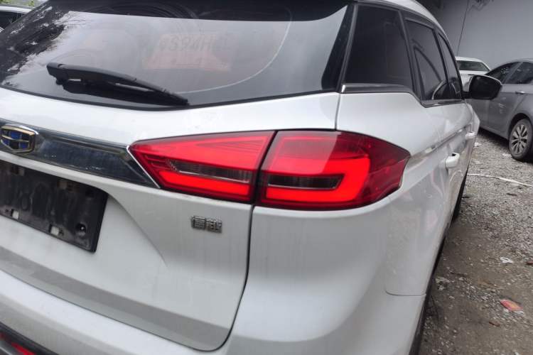 Used Geely Auto Emgrand X7 Sport 2016 1.8TD Automatic ZhiShang Model
