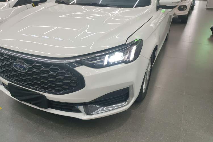 Used Ford Escort 2021 1.5L Automatic Platinum Edition