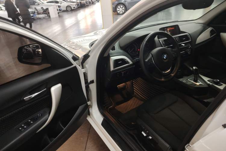 Used BMW 1 Series 2016 120i Leading Model
