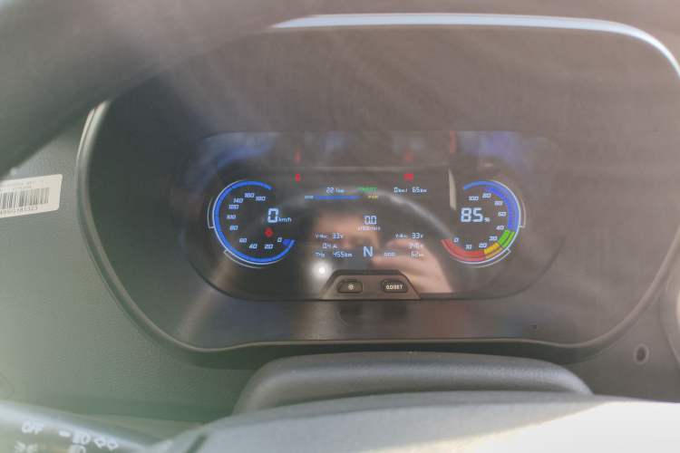 Used Chana Ruixing EM80 2025 Passenger Version Comfort Model 6 Seats 260 km Twin-Door Design 60 kW
