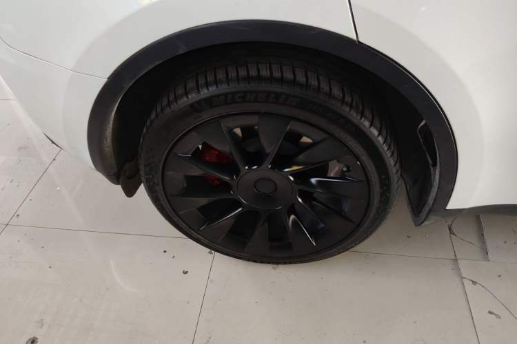 Used Tesla Model Y 2024 Long-Range All-Wheel-Drive Version