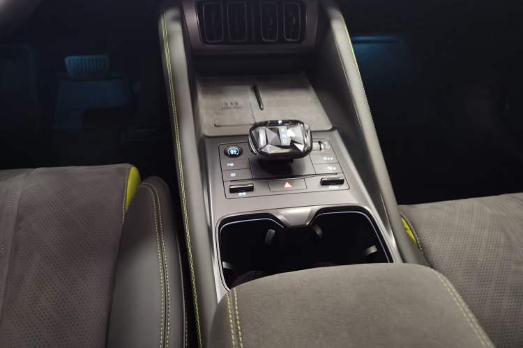 Used BYD Song L EV 2025 Intelligent Driving Version 602 km Range LiDAR-equipped All-Wheel-Drive Type