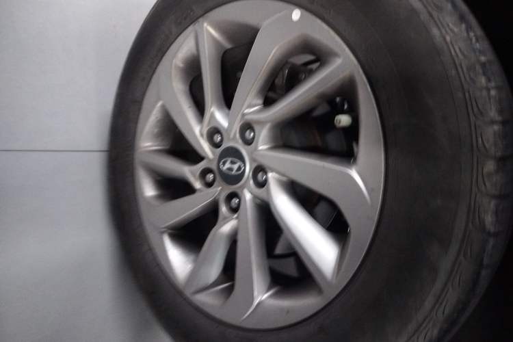 Used Hyundai Tucson 2018 1.6T Dual-Clutch Two-Wheel Drive 15th Anniversary Special Edition