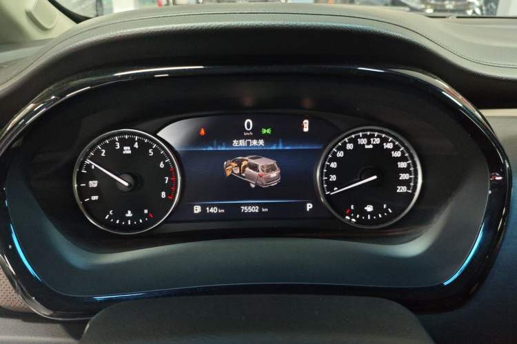 Used Buick GL8 2023 Land Executive Class 652T Luxury Model
