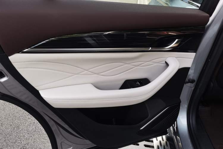 Used Geely Auto Monjaro L 2021 2.0TD DCT EVO Two-Wheel Drive Prestige Version
