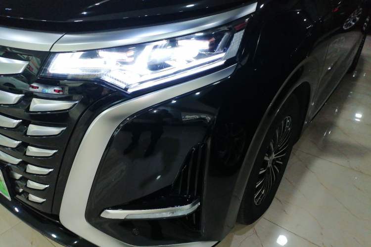 Used Denza D9 2024 DM-i 980 Four-Wheel Drive Prestige Model
