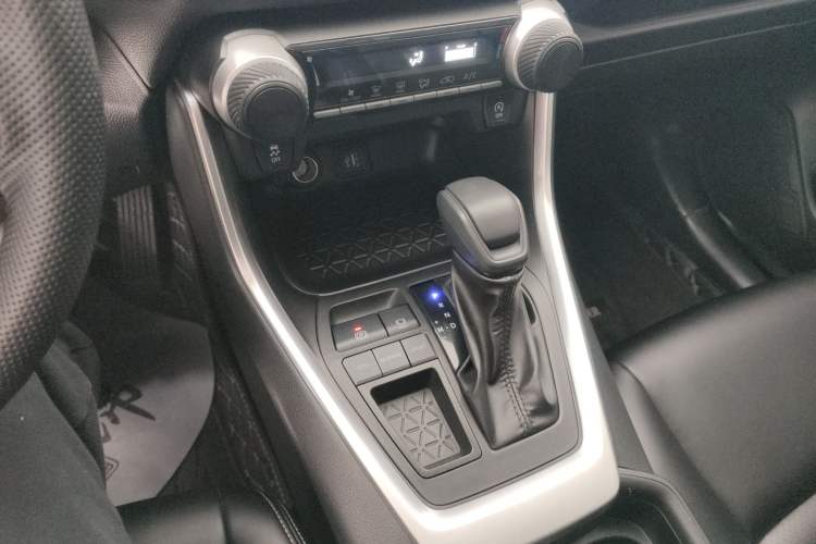 Used Toyota Wildlander 2023 2.0L CVT Two-Wheel Drive Leading Edition