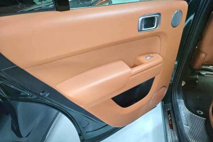 Used Li Auto L8 2023 Pro Model
