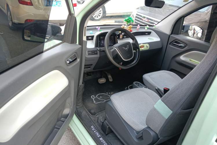 Used Wuling Hongguang MINIEV 2021 Macaron Premium Model – Lithium Iron Phosphate
