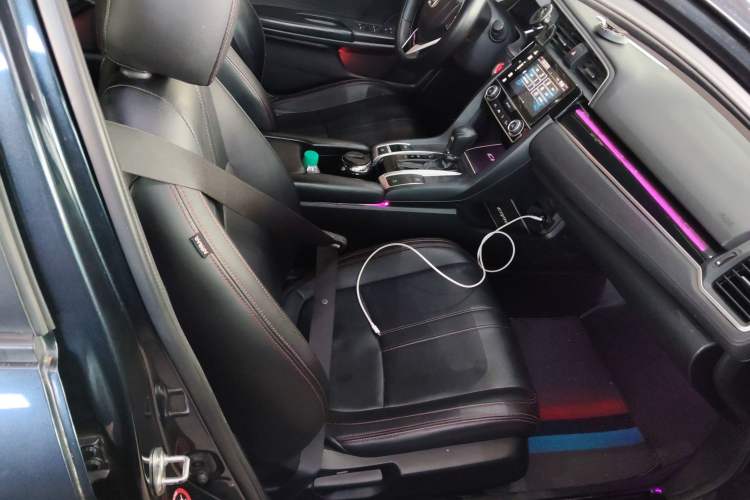 Used Honda Civic 2016 220TURBO CVT Luxury Edition
