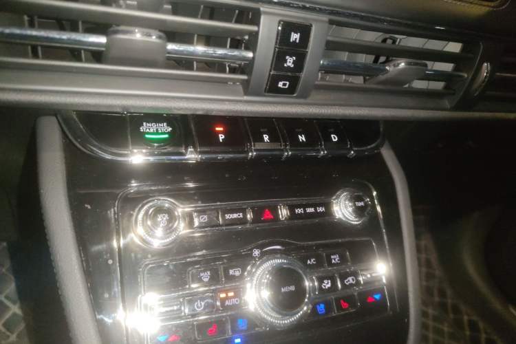 Used Lincoln Corsair 2022 2.0T Two-Wheel Drive Luxury Edition
