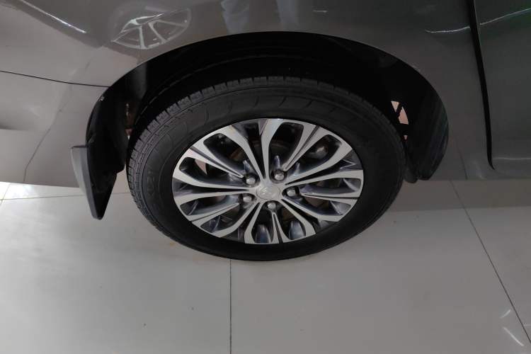 Used Buick GL8 2022 Land Cruiser Executive Class 652T Comfort Model
