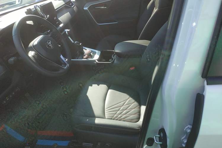 Used Toyota RAV4 2024 2.0L CVT Two-Wheel Drive Fashion Plus Edition
