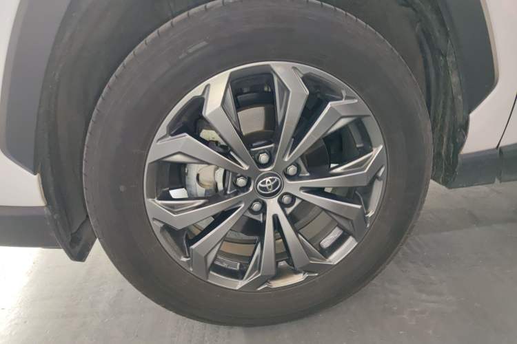 Used Toyota RAV4 2023 2.0L CVT Two-Wheel Drive Fashion Plus Edition
