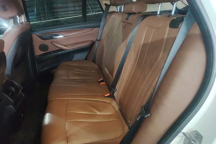 Used BMW X5 2015 xDrive35i Middle East version
