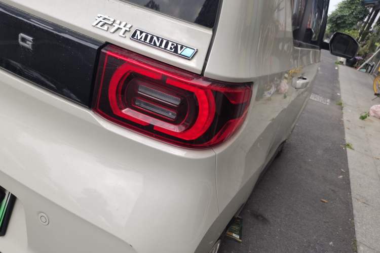 Used Wuling Hongguang MINIEV 2022 Macaron Premium Model – Lithium Iron Phosphate
