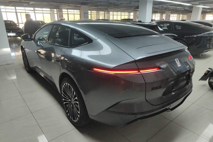 Used  12 2025 Ultra Extended-Range Edition