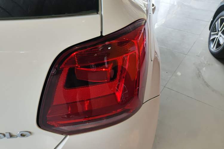 Used Volkswagen Polo 2014 1.4L Manual Comfort Edition
